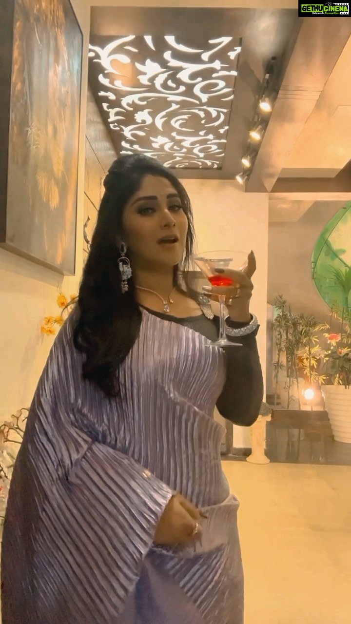 Manjula Paritala Instagram - #Yepdi😉🫣#kaileglassu🍸