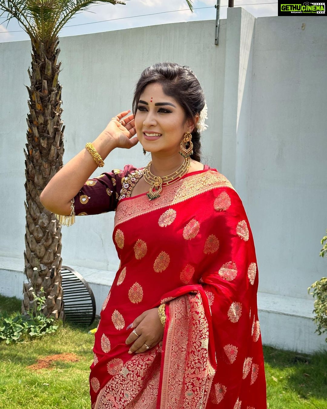 Manjula Paritala Instagram - #💕❤️ #satin Banaras saree @houseof.raadhya_sarees