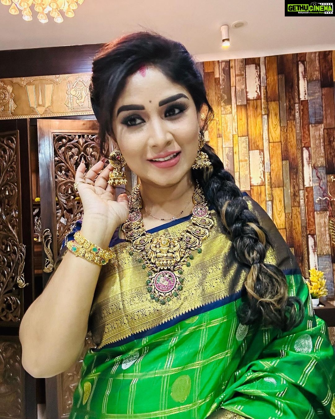 Manjula Paritala Instagram - #💕💕💕💕💕 #silverjewellery with gold plated @emmadi_silver_jewellery