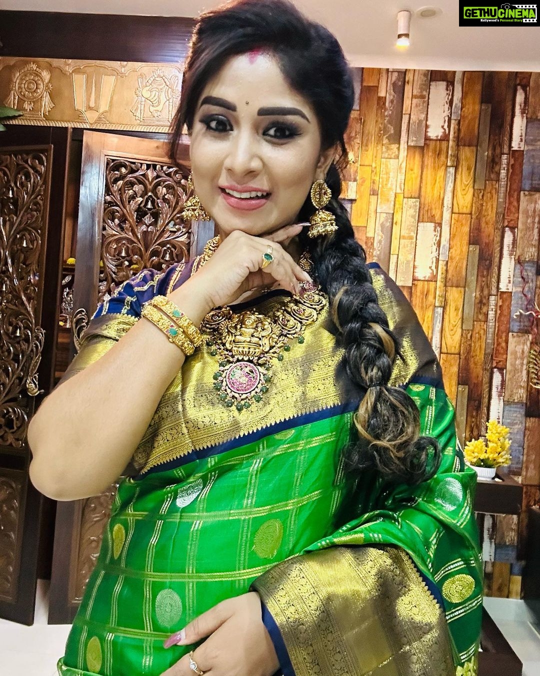 Manjula Paritala Instagram - #💕💕💕💕💕 #silverjewellery with gold plated @emmadi_silver_jewellery
