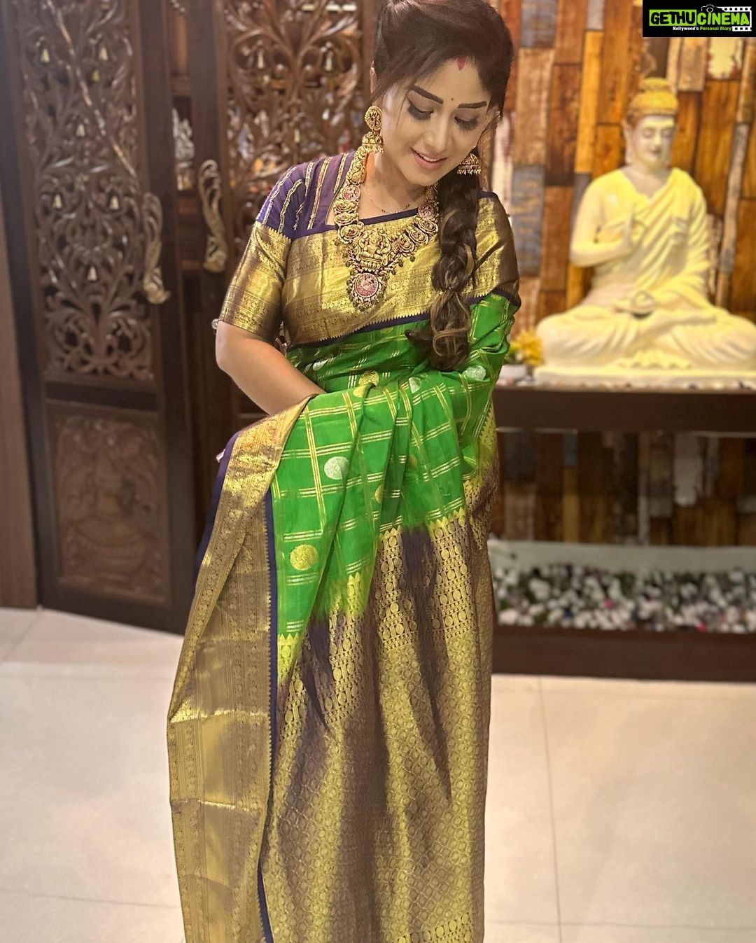 Manjula Paritala Instagram - #all abt Ugadhi #watch our yt for celebrations #link in bio #manjulanirupam #kanchisilksaree @pattusareeswholesale