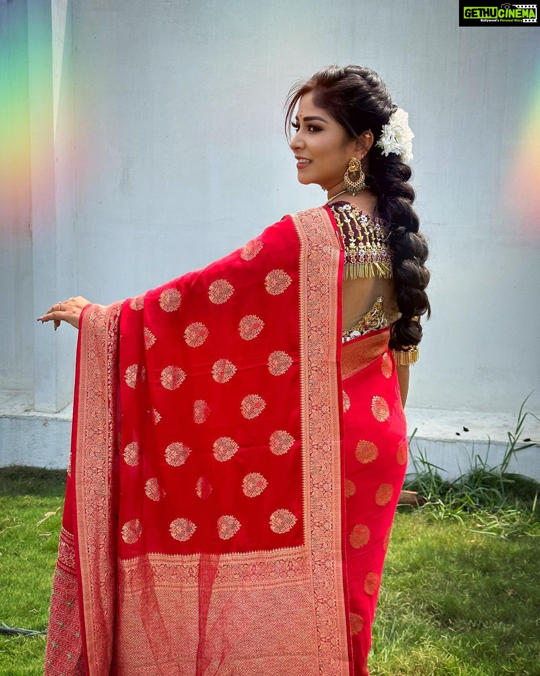 Manjula Paritala Instagram - #💕❤️ #satin Banaras saree @houseof.raadhya_sarees