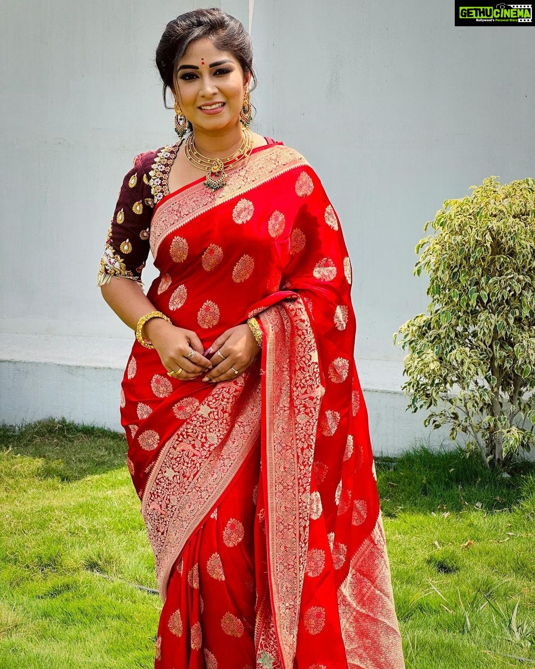 Manjula Paritala Instagram - #💕❤️ #satin Banaras saree @houseof.raadhya_sarees