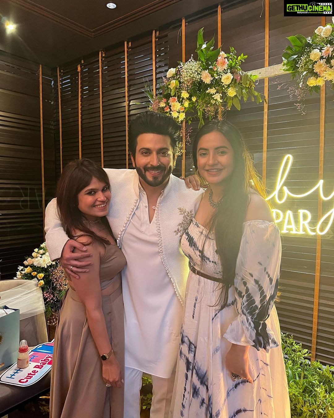 Meera Deosthale - 25.9K Likes - @vinnyaroradhoopar @dheerajdhoopar congratulations❤️ the preetiest mommy to be and handsome daddy to be , may god bless you both with all the love and joy coming in the form of baby Dhoopar 💗💗 can’t wait for the munchkin to come 🤗🤗🧿🧿