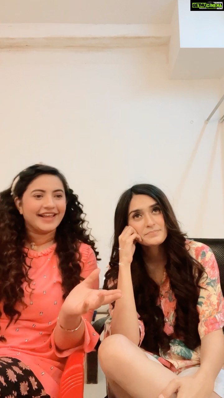 Meera Deosthale - 22.8K Likes - Mere appa ke saamne …🫡🤫