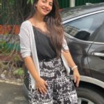 Meera Deosthale Instagram - Choose your well being and joys, everyday.. every time … as many times as you need to choose , it’s you for you! ❤️