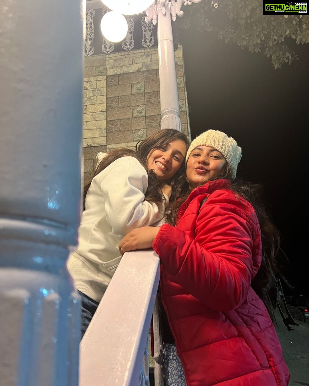 Meera Deosthale Instagram - Dearest Pankhuri, happy happy birthday! 🌸 Thank you for becoming my partner in crime in our new journey ❤️ and may you have a kickass year with me 😬😬 okay see you soon! Have fun 💃🏻🌟