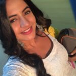 Meera Deosthale Instagram - For the love of white and selfies 🙈