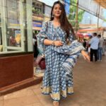 Meera Deosthale Instagram - Seeking blessings for Gud se meetha ishq 💗