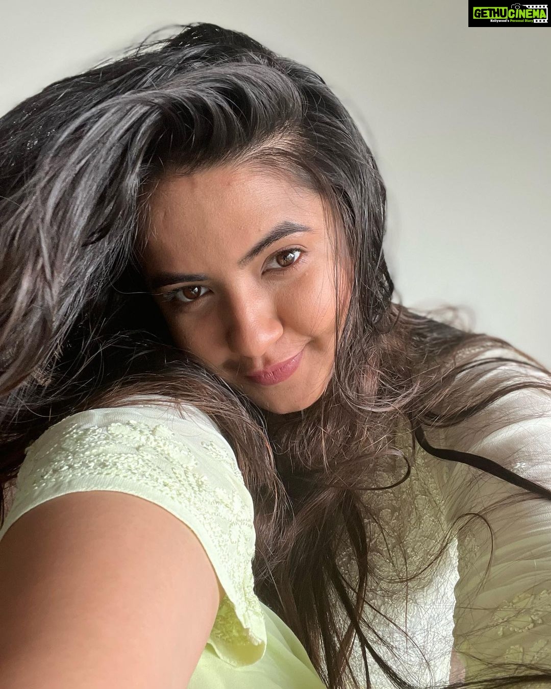 Meera Deosthale Instagram - 1…2…3 click!