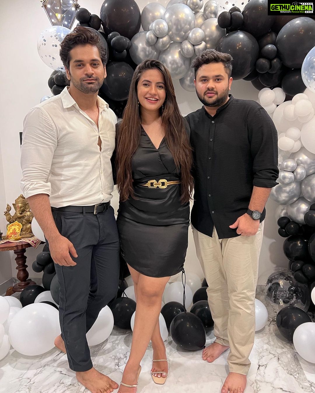 Meera Deosthale - 57.4K Likes - 16.11.2021 ♥️🌟🧿