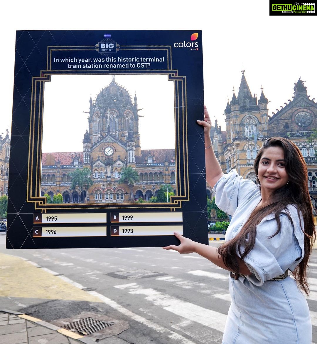 Meera Deosthale Instagram - Hop on to this ‘train-blazing’ journey with the launch of India’s most anokha visual based game show- The Big Picture Why am I here? To QUIZ YOU! So comment with the right answers. PS: Your favorite, my favorite, everyone’s favorite @ranveersingh is making his television debut. *Tune maare entriyaan, and dil mai baj rahi hai ghantiyaaaaaan!!!* #TheBigPicture starts16th October at 8 pm Saturday and Sunday, only on @colorstv & @voot! #TheBigPicture #RanveerOnColors #quizshow #gameon