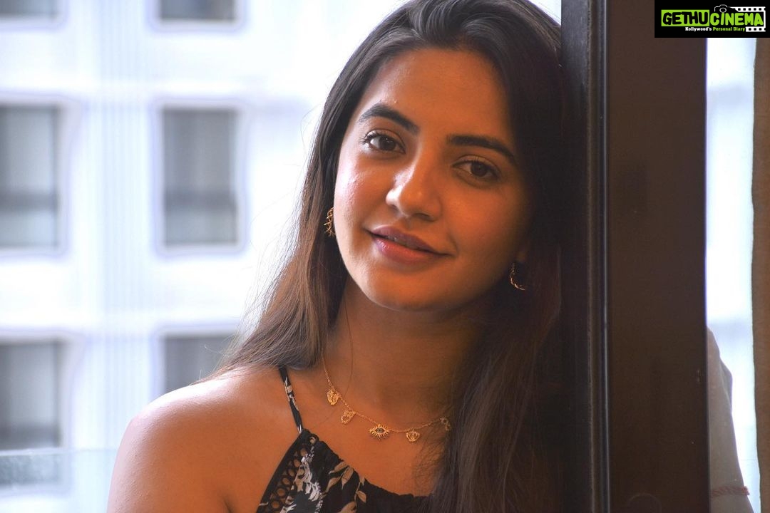 Meera Deosthale - 13.8K Likes -