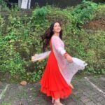 Meera Deosthale Instagram - We have the power to become our own friend or the folly to become our own enemy - श्री कृष्ण 🌸 कृष्ण जन्माष्टमी की शुभकामनाएँ