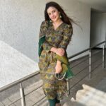 Meera Deosthale Instagram - वो बात जो लफ़्ज़ों में बयान हो जाये…. वो बात ही क्या हुई 💕