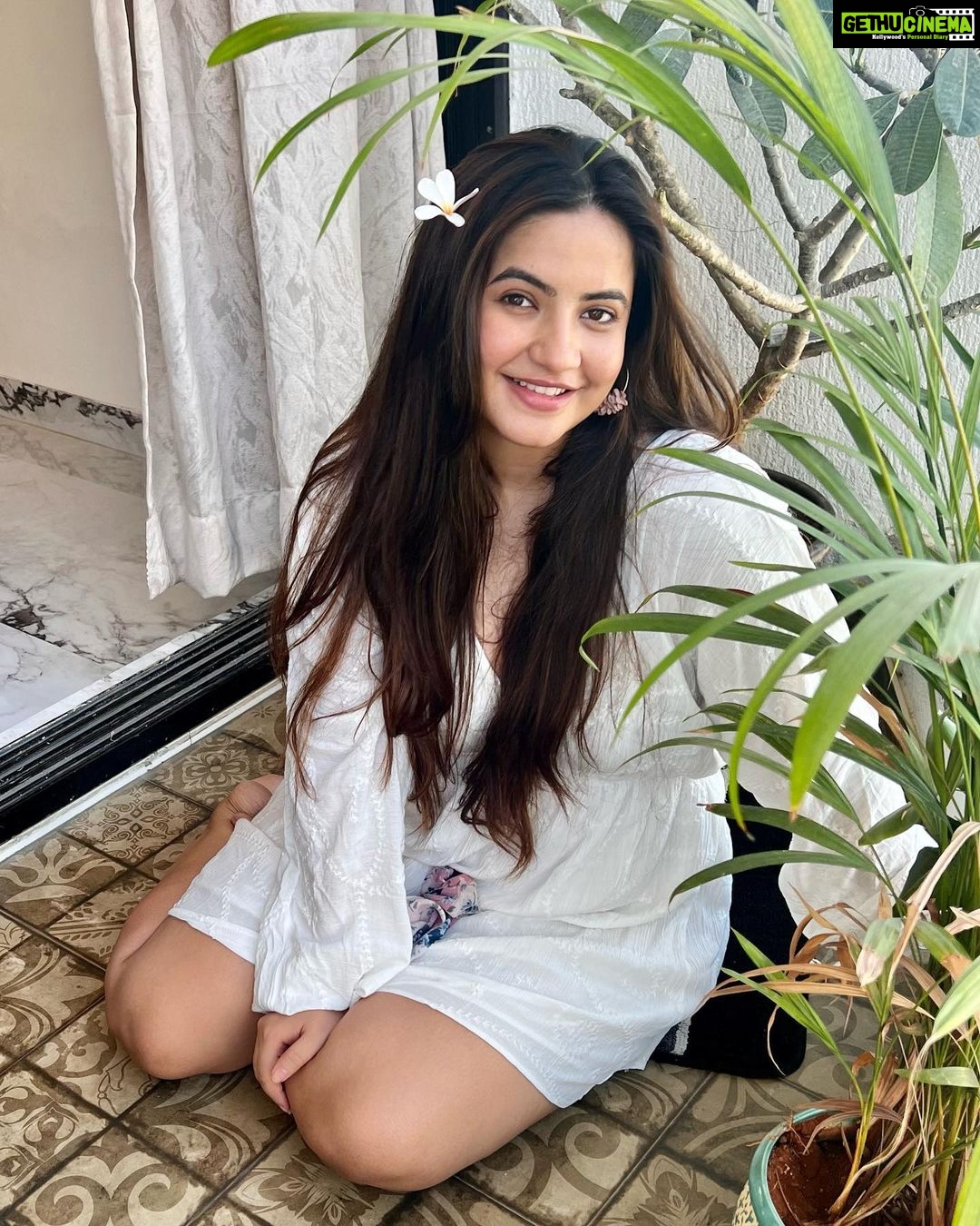 Meera Deosthale - 13.5K Likes - Hello there, Miss me? 🥰