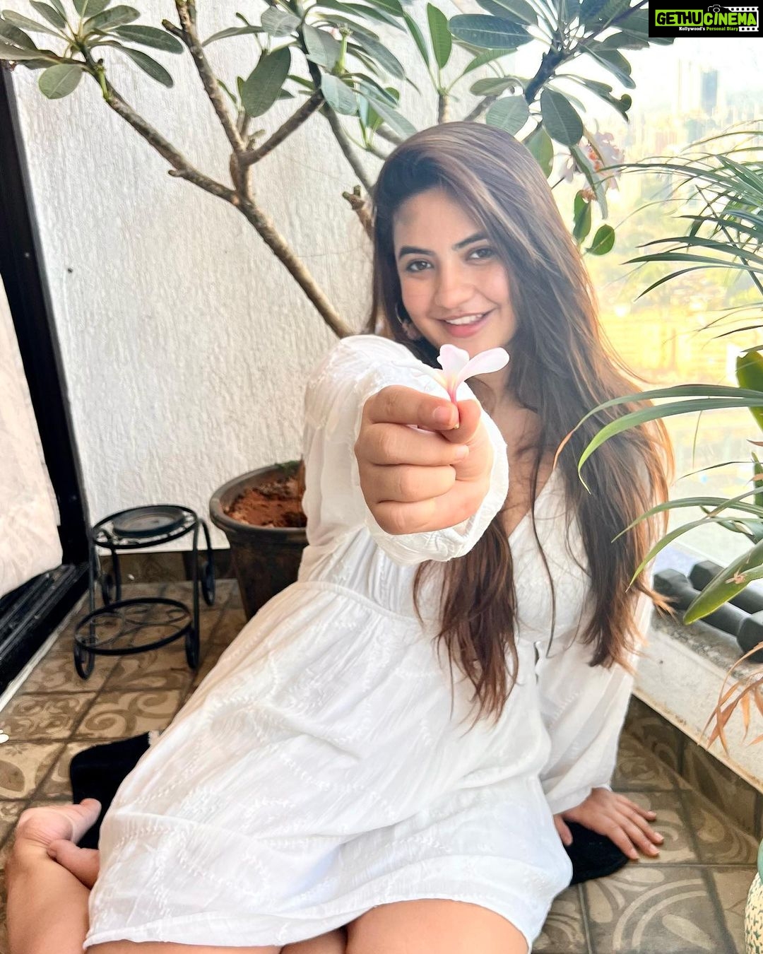 Meera Deosthale - 13.5K Likes - Hello there, Miss me? 🥰
