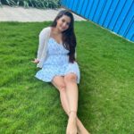 Meera Deosthale Instagram - That summer feeling 🌸🌻