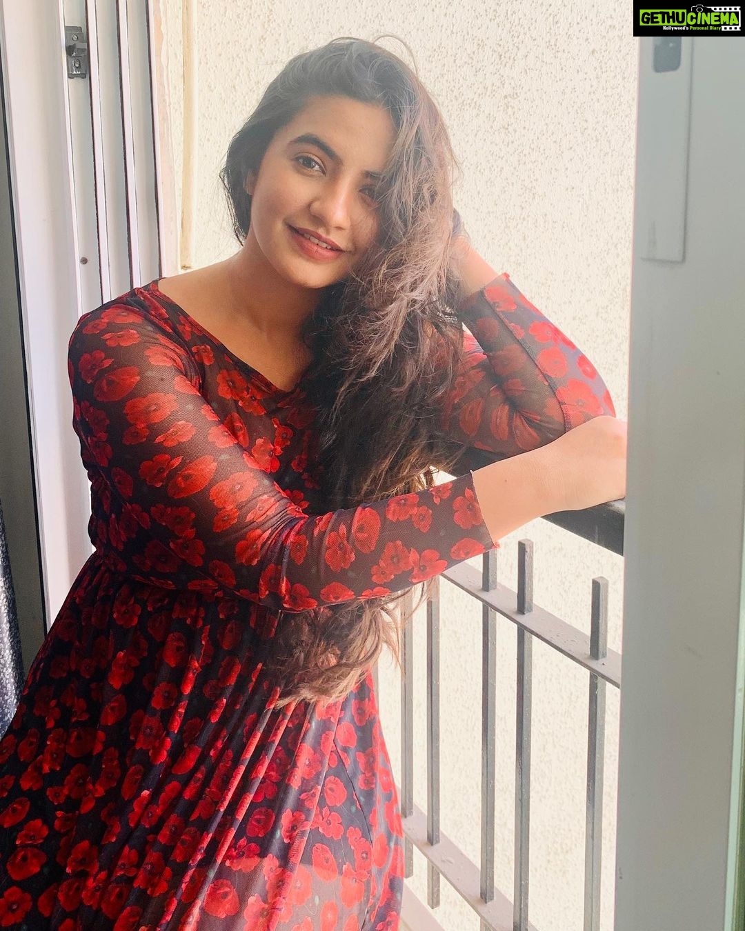 Meera Deosthale Instagram - Always remember, you’ve got something that they don’t! 😎