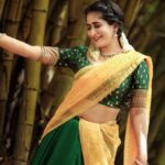 Megha Mathew Instagram – 💛💛💛

📷 @v2n.photography 

👗 @the_drape_studio 

💄 @remyamakeupartisty 
#reels #reelsinstagram #reelitfeelit #reelsvideo #traditionalwear #kerala🌴 #halfsaree #yellow # #instalike #yellowclothes #traditionalwear #halfsaree