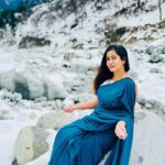 Megha Mathew Instagram - 🌨🌨🌨#saree #loveislove #sareelove #snowfall #happy #peaceofmind #freezing #himachal. @drape_studio_jitta. Himachal Pradesh