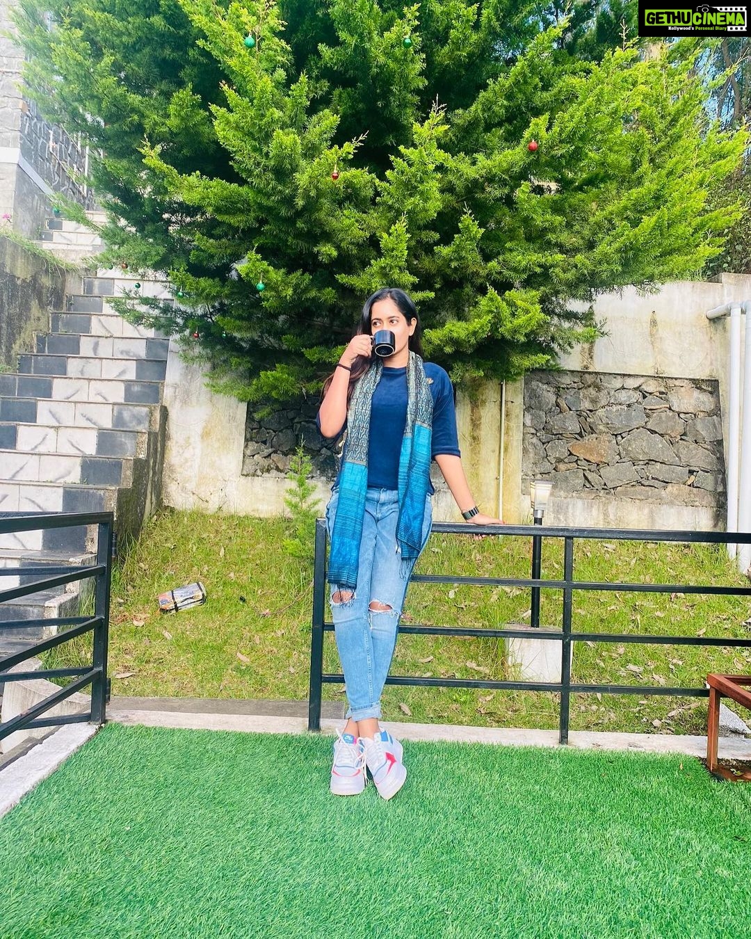 Megha Mathew Instagram - @traanquiland #happytime #traanquiland#summervibes #sunset #naturephotography #travelgram #loveislove #traveler #peaceofmind #mine #instadaily #instalike #instamood #insagram #climate #summertime #loveisland Kodaikanal, tamil nadu