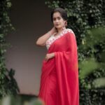 Megha Mathew Instagram - ❤️ Saree by @drape_studio_jitta @the_drape_studio @jittasiju @mulberry_konni 📷 @jith_in_sunny_ 💄 @bindumohandas9 . #saree #sareelove #christmas #special #sareefashion #red #white #lovesareesnomatterwhat😍❤️. The Windsor Castle Kottayam