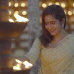 Megha Mathew Instagram - 📷 @jith_in_sunny_ Saree by @varnudais #thirunakkaratemple #ulsavam #keralam #traditional #sareelove #templevisit #ree #reelitfeelit #reel #réel .#reelkarofeelkaro .#reelsviral .#reelsındia #reelitfeelit❤️❤️ #instagram #instafashion #instalove #instafashion Thirunakkara Mahadeva Temple