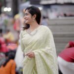 Megha Mathew Instagram - #thirinakkara_pooram # #nostalgia ❤️ Saree by ; @varnudais 📷 @jith_in_sunny_ #temple #sareelove #crowd #ulsavam #thirunakkarapooram #2022 #instagram #instamood #sareemood😍 #lovethis #saree #thankyou #varundais #saree #inspiration #instagood #pic #picsartedit #picsoftheday #instagram #nostalgia Thirunakkara Mahadeva Temple