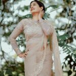 Megha Mathew Instagram - 🤍🤍🤍 👗 @glowthedesignerhub 📷 @jinu___jk @jk_storiesss #saree #sareefashion #sareelover #sareeexclusive #sareedraping.