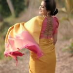 Megha Mathew Instagram - @jith_in_sunny_ 💄 @bindumohandas9 Saree by ; @wellattire #sareelove #reels .#reelsinstagram #ree #reelsvideo #reelsindia #reelitfeelit #reelkarofeelkaro #sareefashion #sareelove #sareedraping #sareefashion Kottayam