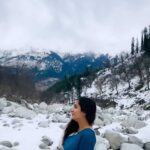 Megha Mathew Instagram – 💙💙💙

#himachal #snowfall #happytime #traveldiaries #moments #lovethissong #favorite #saree #snowday #reelitfeelit #. Himachal Pradesh