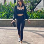 Miesha Saakshi Iyer Instagram - 3 workout looks in @silvertraq 🏋🏻‍♀️ . Tell me which one’s your favourite?? . . . #athleisure #workoutwear #fitandfab #collaboration @auorstudio #silvertraq