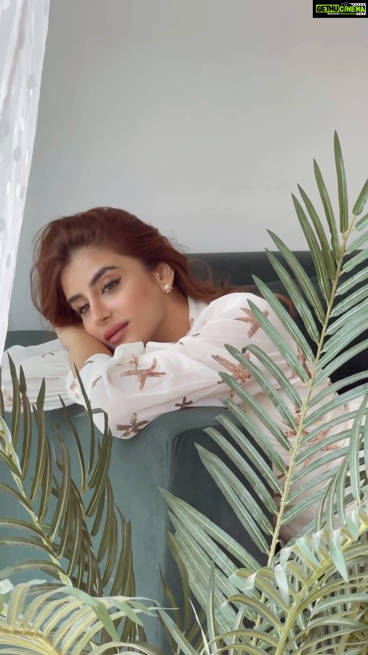 Miesha Saakshi Iyer Instagram - A home should tell a story of what you are and should be a collection of what you love…. And I’m absolutely in love with my sofa from @furniture.adda . . If you’re looking for the perfect modern & contemporary custom furniture for your home @furniture.adda is the place for you. Go check them out….. #furnitureadda #customfurniture #customhome . . . . . Outfit @closet.hues