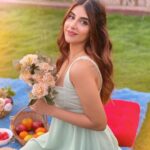 Miesha Saakshi Iyer Instagram - Summertime Happiness ☀️ . . Outfit/Accessories @luluandskyofficial Location @whisperingwoods.in . . Special thanks to @whisperingwoods.in for this extremely cute picnic setup ❤️