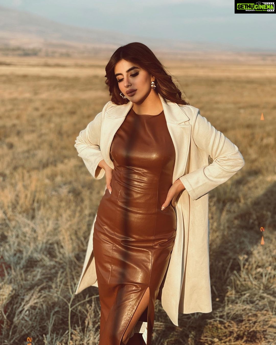 Miesha Saakshi Iyer Instagram - Tanning in -1°C 🍁 . . . . . #armenia #musicvideo #shootday #gratitude #grateful #thankyouforeverything 🧿✨ Yerevan, Armenia