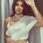 Miesha Saakshi Iyer Instagram - Pyaar tha, Waqt nahi Jo beet Gaya do Pal mein.... Tu Banke yaad rahein, Fariyaad rahega, Dil mein ❤️ Mumbai, Maharashtra