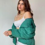 Miesha Saakshi Iyer Instagram - Even if you had instructions, You still couldn’t handle me ⚡️ . . . White co-odds @urbanic_in Puffer Jacket @burger.bae Accessories @urbanic_in @luluandskyofficial Mumbai, Maharashtra