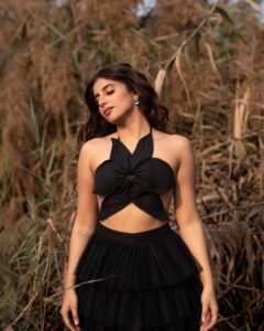Miesha Saakshi Iyer Instagram - You could have asked me why I broke your heart...
You could’ve told me that you fell apart...
.
.
.
Skirt : @swishbossofficial 
📸 : @swagatsharmaphotography 
.
.
.
#ootd #ootdfashion #allblack #allblackeverything #allblackoutfit #saveyourtears #photography #photoshoot #fashion #ruffles #ruffleskirt #outfits #outfitoftheday #outdoors #outdoorphotography #browns #swishbossofficial #miesha #mieshaiyer #grateful #gratitude #thankyouforeverything 🧿✨