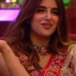 Miesha Saakshi Iyer Instagram - You can never really go wrong with a lehenga, can you? What's your favourite thing about this #weekendkavaar look? Styled by : @neelangi_johari Outfit: @geishadesigns . . @voot @colorstv @endemolshineind . #miesha #mieshaiyer #grateful #gratitude #thankyouforeverything #BiggBoss15 #BiggBoss #BB15 #SalmanKhan #lehenga #ethnic #smile #smile #reels #explorepage #fyp