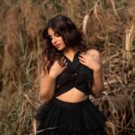 Miesha Saakshi Iyer Instagram - You could have asked me why I broke your heart... You could’ve told me that you fell apart... . . . Skirt : @swishbossofficial 📸 : @swagatsharmaphotography . . . #ootd #ootdfashion #allblack #allblackeverything #allblackoutfit #saveyourtears #photography #photoshoot #fashion #ruffles #ruffleskirt #outfits #outfitoftheday #outdoors #outdoorphotography #browns #swishbossofficial #miesha #mieshaiyer #grateful #gratitude #thankyouforeverything 🧿✨