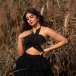 Miesha Saakshi Iyer Instagram - You could have asked me why I broke your heart... You could’ve told me that you fell apart... . . . Skirt : @swishbossofficial 📸 : @swagatsharmaphotography . . . #ootd #ootdfashion #allblack #allblackeverything #allblackoutfit #saveyourtears #photography #photoshoot #fashion #ruffles #ruffleskirt #outfits #outfitoftheday #outdoors #outdoorphotography #browns #swishbossofficial #miesha #mieshaiyer #grateful #gratitude #thankyouforeverything 🧿✨