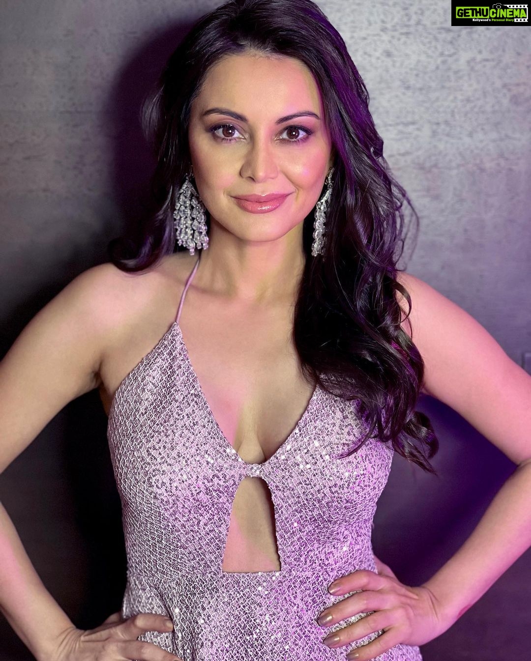 Minissha Lamba Instagram - @xariadesicouture @vivinia_designer_jewelery @aafreenmakeupandhair @ekkta_shah @offbeatmediain Mumbai, Maharashtra