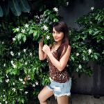 Minissha Lamba Instagram - Did you dream of anything interesting last week?? I wish someone would invent a dream recorder... My dreams are just too fascinating.. But they disappear from memory like a magicians trick, the moment I wake up