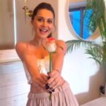 Minissha Lamba Instagram - 🎤MERI AWAAZ SUNO: Fixing my #valentines 2024 date in advance. Until then, every day should be filled with good-hearted Masti So even if #valentine Day is blaah, it doesn't matter coz the entire year was fkkkkkin' awesome!! Also It took a while to colour correct.. hence the delay #instagood #reels #instalike #reelsinstagram #latergram Mumbai, Maharashtra