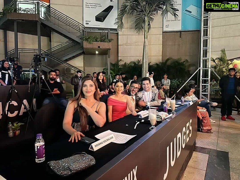 Minissha Lamba Instagram - It was a pleasure to be a part of the Judges Panel for the #PhoenixStyleIcon of @phoenixmctypune. Congrats at @sandeepdharma_official for a fantastic show with where over 500 people registered… @mrinmaikolwalkar @realkaranmehra Pune City