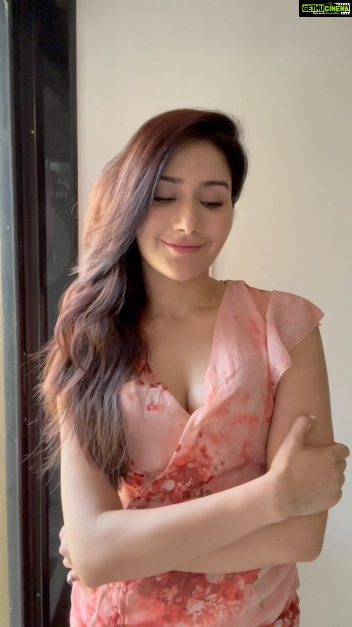 Monica Sharma Instagram - Flowing in 4-7-8 π¬β€οΈβπ₯π§π»ββοΈπ€²π»πππ» . . . . . #pisces #breathwork #random #reels #reelsinstagram #reelsindia #reelsvideo #reel #rΓ©el #awareness #consciousness #nature #freedom #reelitfeelit #sufi #reelvideo #immortal #jiddukrishnamurti #dreamy #healing #jupiterinpisces #manifestation #thoughts #random #randomreels Mumbai, Maharashtra