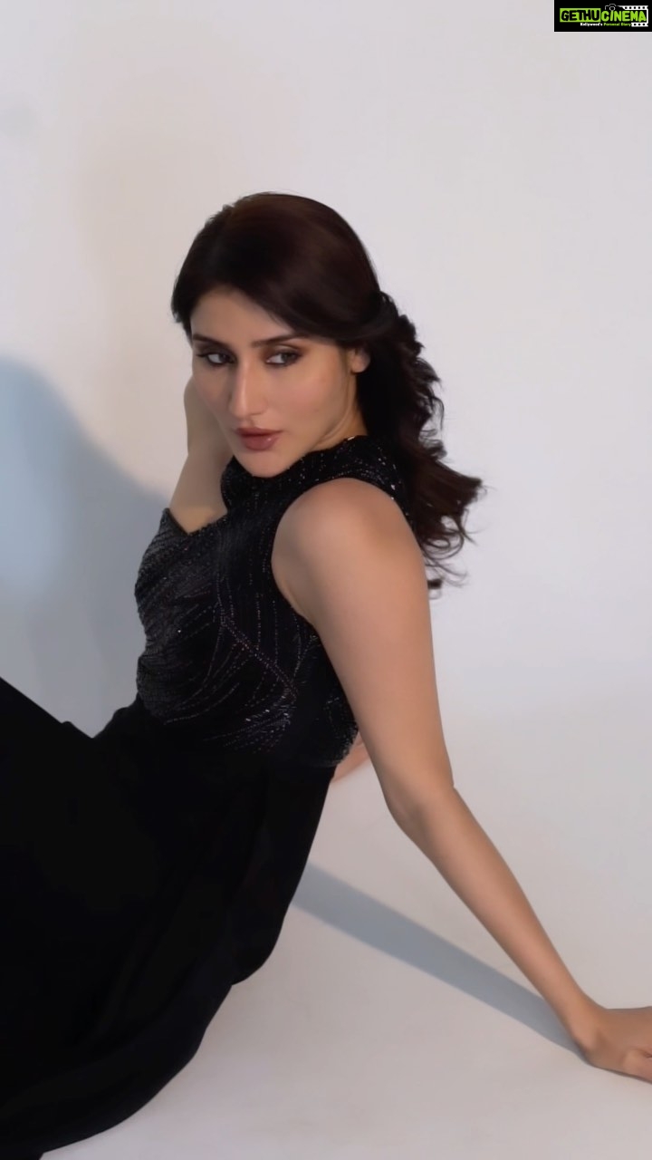 Monica Sharma Instagram - 🤍 . . . 📸- @harshalshah95 Mua- @makeupbymalaikasathe Hair- @amuthevar 👗- @labelsimrankatyal @tgbtroop . . . . #reels #reelsinstagram #reelsindia #reelsvideo #reel #réel #luxury #fashionreel #stylefashion #stylereels #reelitfeelit #luxurylifestyle #reelvideo Mumbai, Maharashtra