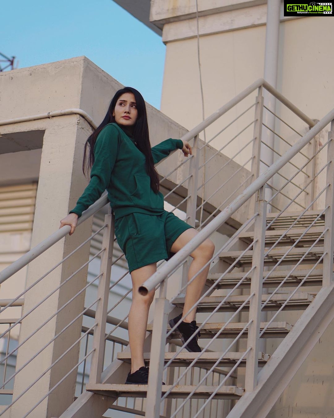 Monica Sharma Instagram - ft bliss pt 8267 . . . . 📸- @that.nikhil . . . #photography #balcony #morning #instamorning #picoftheday #pictureoftheday #looney #instagood #love #fashion #instadaily #wednesdayvibes #morningvibes #art #photoart #vibes #photooftheday #photogram #photodaily #instastyle #style #photography Mumbai, Maharashtra