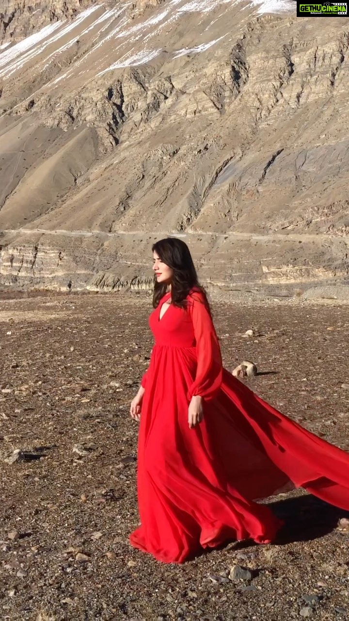 Monica Sharma Instagram - 🍬 ♥️ Wearing- @kaisha_by_kanika Styled by- @styledbycindy01 . . . . . #reddress #redgown #redlips #redaesthetic #reels #reelitfeelit #reelsvideo #réel #reelsinstagram #trending #trendingsongs #reel #redlove #hills #hill #spiti #travel #travelreels #travelgram New Delhi